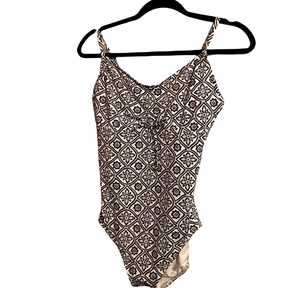 Lands’ End underwire Swimsuit one piece